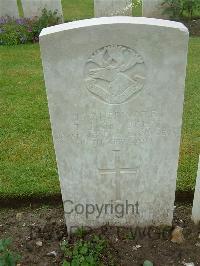 Etaples Military Cemetery - Grouchy, Thomas J.